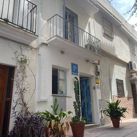 Hostal The Monkey Room Marbella Exteriör bild