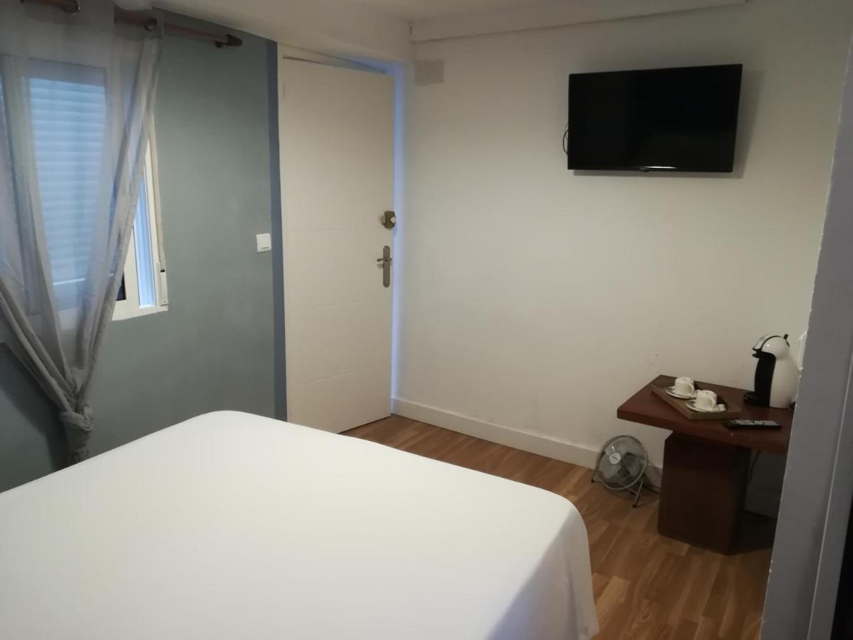 Hostal The Monkey Room Marbella Exteriör bild