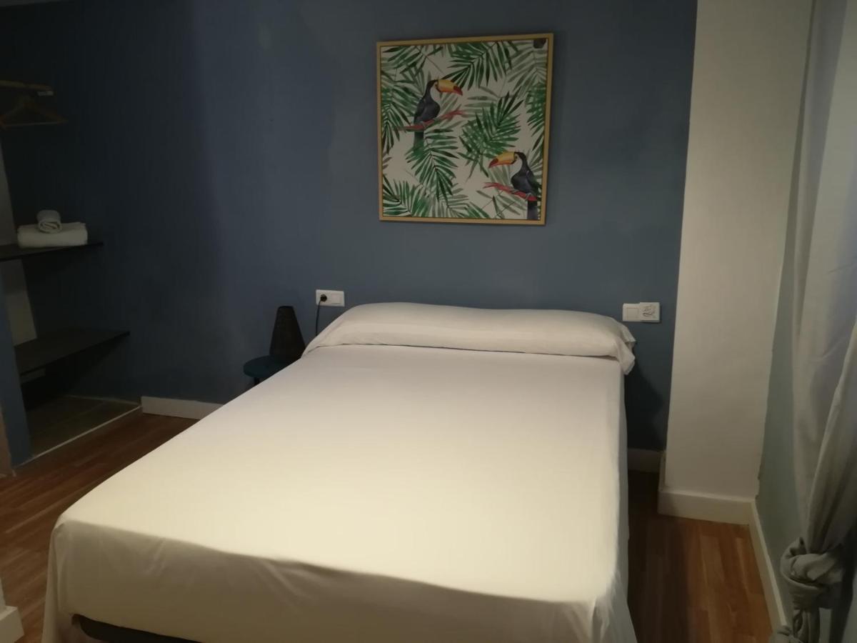 Hostal The Monkey Room Marbella Exteriör bild
