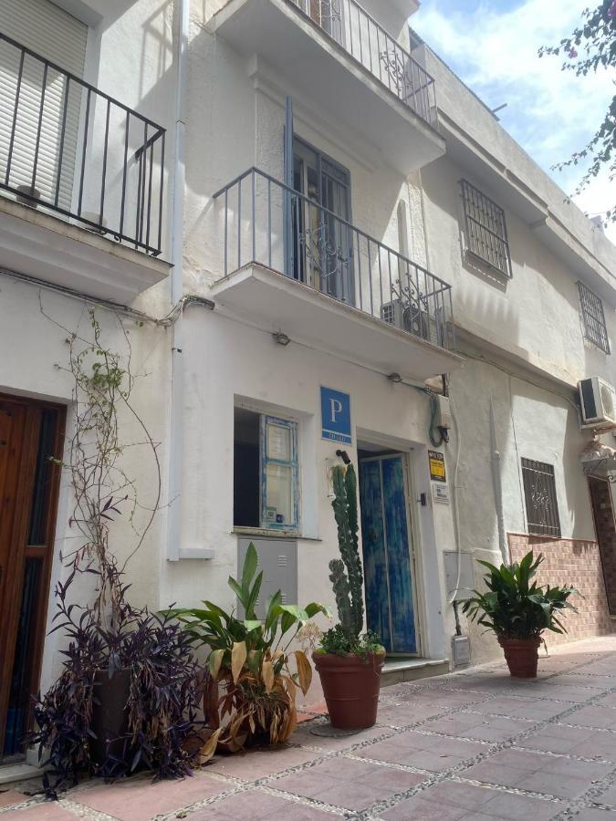 Hostal The Monkey Room Marbella Exteriör bild