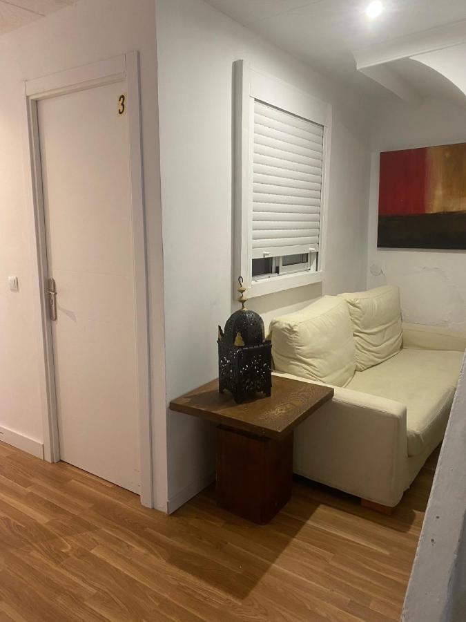 Hostal The Monkey Room Marbella Exteriör bild