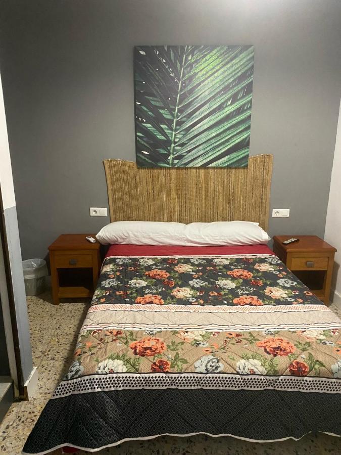 Hostal The Monkey Room Marbella Exteriör bild