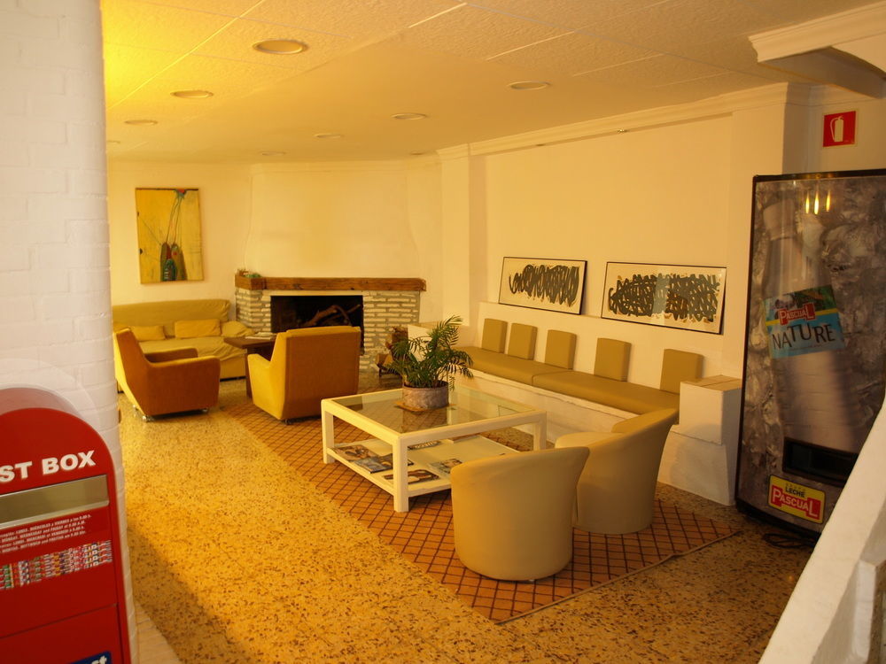 Hostal The Monkey Room Marbella Exteriör bild