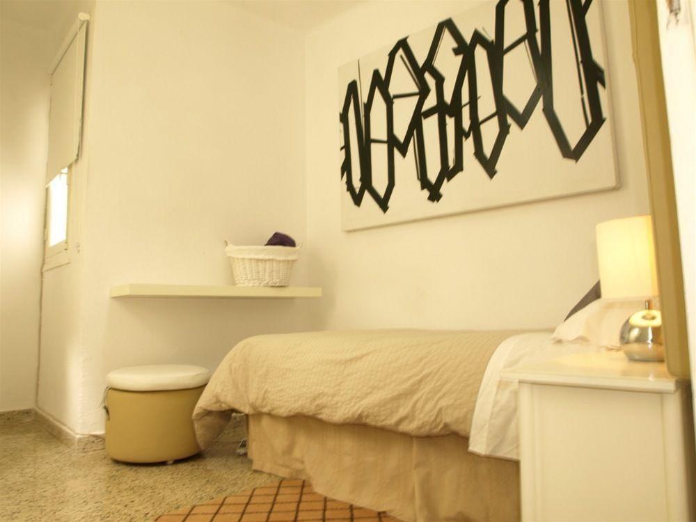 Hostal The Monkey Room Marbella Exteriör bild